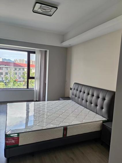 北京南江一号(公寓住宅)3室2厅127.38平低楼层/共26层