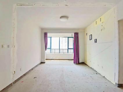 济南绿地IFC中央公馆3室2厅127平中楼层/共15层