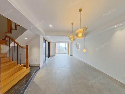 北京金地西溪风华3室2厅137平高楼层/共5层