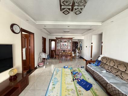 北京唐岛ONE3室2厅121.94平中楼层/共33层