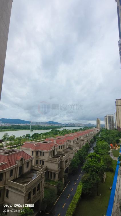 北京泰和龙岸5室2厅207平低楼层/共33层