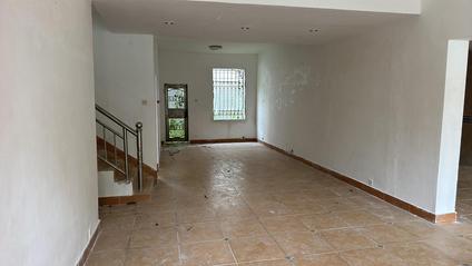 北京福海湖中湖花园4室2厅205平低楼层/共1层