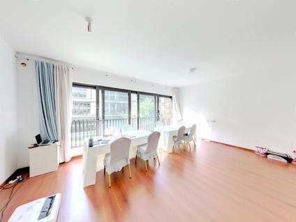 北京建发五缘橖月4室2厅126.98平低楼层/共18层