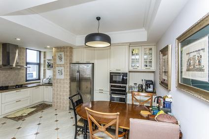 合肥绿城百合公寓4室2厅277.1平高楼层/共21层