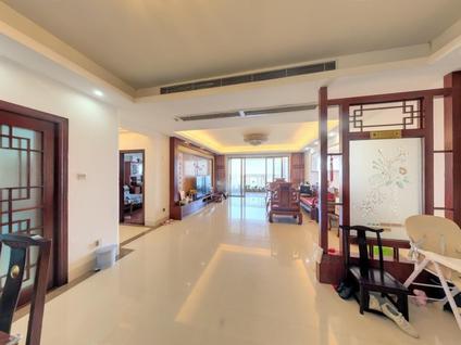 北京君临海岸4室2厅192平中楼层/共28层