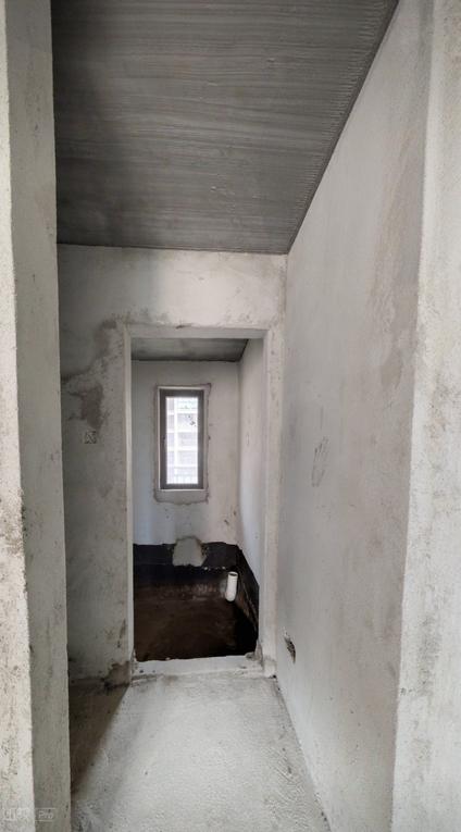 北京乾坤国际城4室2厅142.65平高楼层/共32层