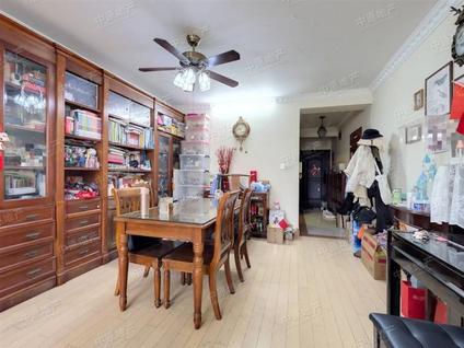 北京沪中新苑3室2厅135平低楼层/共30层