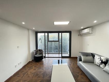 北京绿地峰尚汇1室1厅45.93平中楼层/共8层