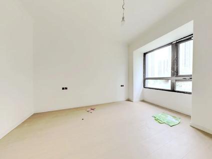 武汉交投逸景天宸3室2厅117.22平低楼层/共32层