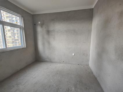 南阳崇文花苑3室2厅121平低楼层/共20层