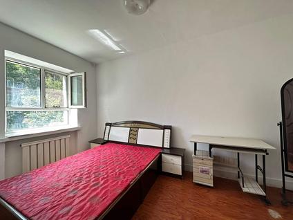 北京绿景花苑(二期)1室2厅56平中楼层/共6层