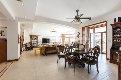 北京紫玉山庄4室3厅403.72平低楼层/共1层