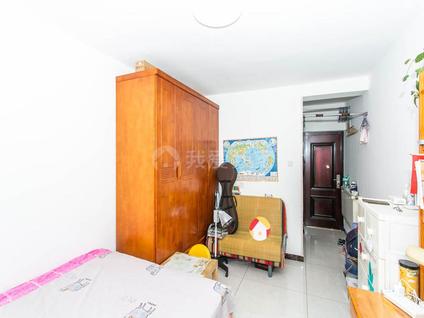 北京跃进楼1室1厅28.05平低楼层/共40层