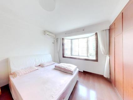 北京圣湖小区4室2厅137平中楼层/共6层