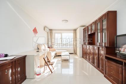 北京保利西山林语3室1厅88.95平中楼层/共9层