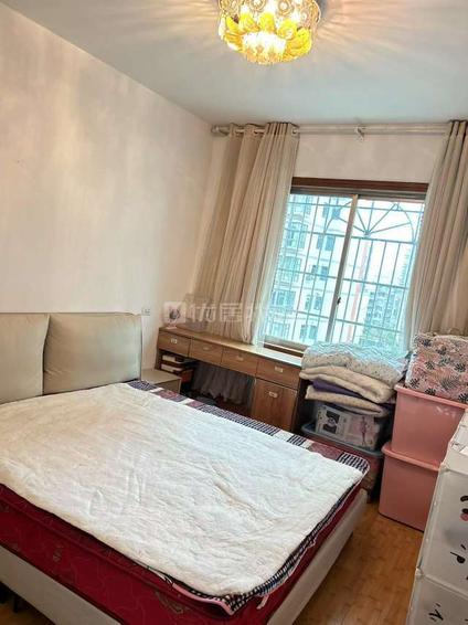 遵义金山小区3室2厅97平高楼层/共8层