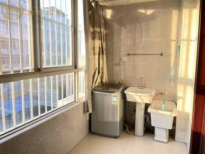 北京海兴锦绣花园1室1厅67平中楼层/共6层