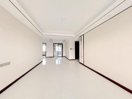 青岛珠山秀谷御墅3室1厅121平低楼层/共18层