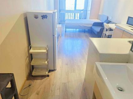 北京绿地云尚公馆1室1厅44平高楼层/共31层