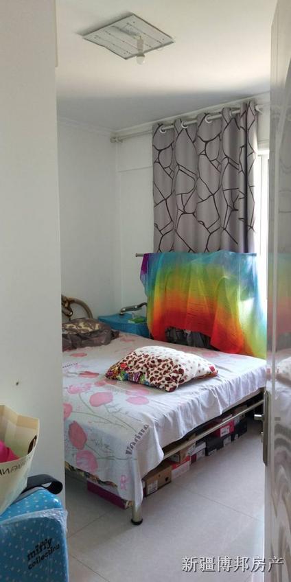 乌鲁木齐海棠铭居2室2厅78.82平高楼层/共11层