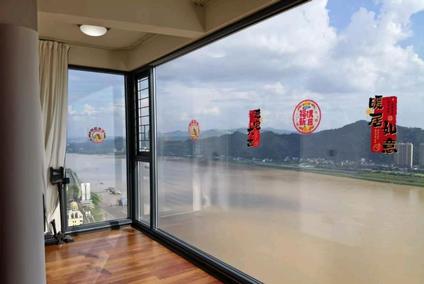 梧州汇洋黄金海岸3室2厅121平高楼层/共46层