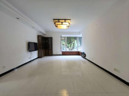 成都阳光春天3室2厅148.63平低楼层/共18层