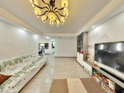 北京新城域3室2厅119.85平中楼层/共18层