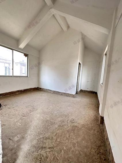 北京京梧山庄6室2厅180平低楼层/共3层