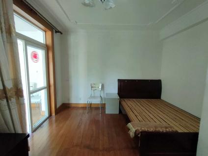 北京阳光欧洲城(一期)4室2厅177平低楼层/共1层