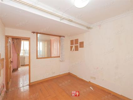 北京向新新村1室1厅47.63平低楼层/共6层