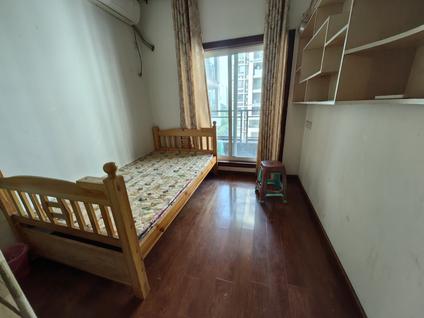 北京华宇春江花月2室2厅84平高楼层/共33层