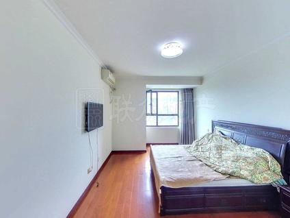 北京新里西斯莱公馆3室2厅134.82平低楼层/共18层