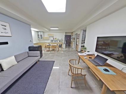 南京万裕龙庭水岸3室2厅133.31平中楼层/共27层