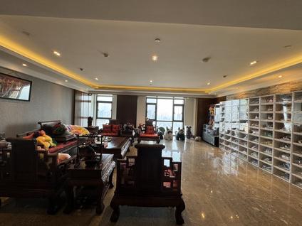 天津招商津湾天玺4室2厅328.4平中楼层/共57层