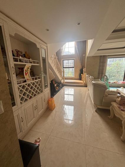 北京燕云台5室3厅245平中楼层/共5层