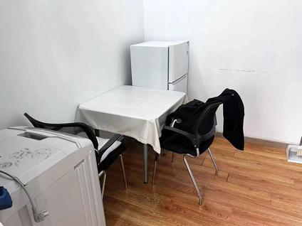 北京嘉利苑8室0厅218平低楼层/共33层