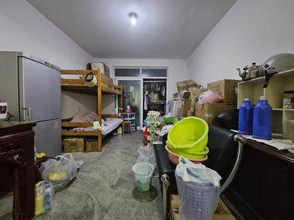 上海虞泽苑2室2厅86平低楼层/共15层
