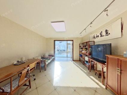 北京金地格林小镇3室2厅136.8平低楼层/共5层