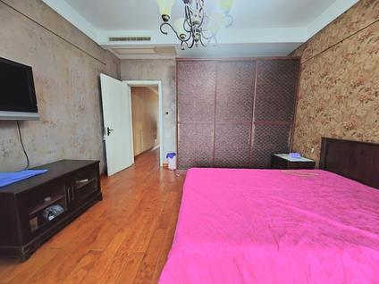 北京翠屏国际城(紫檀苑)4室2厅267.42平低楼层/共3层