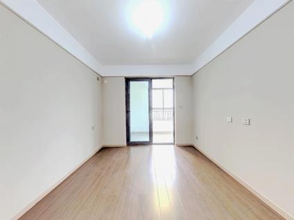 西安大华曲江公园世家(樾境)4室2厅144.97平高楼层/共8层