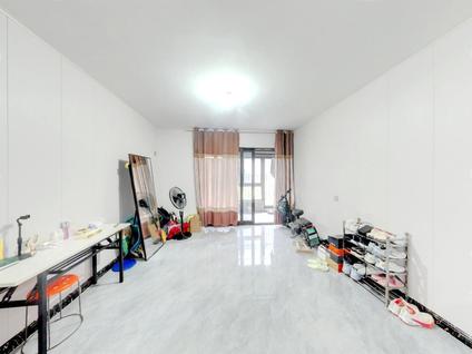 北京世茂时代云著3室2厅113平中楼层/共18层