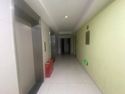 北京世豪广场3室2厅88平高楼层/共33层