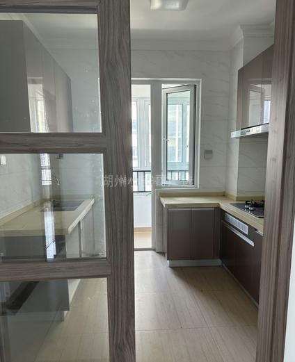 北京碧桂园翡翠湾3室2厅126平中楼层/共18层