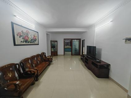 北京潮兴路3室2厅113平低楼层/共8层