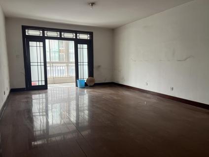 北京兴唐经典4室2厅165平低楼层/共6层