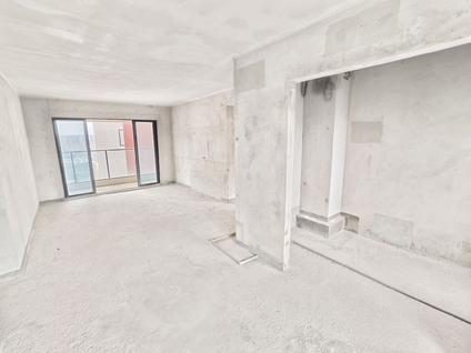 江门保利中央公园(一期中景)4室2厅125平高楼层/共32层