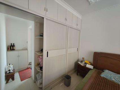 北京钓鱼台小区3室2厅150平中楼层/共18层