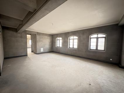 北京融信九号府3室2厅211平高楼层/共11层