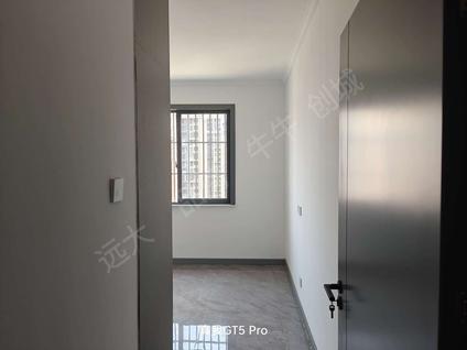 北京冠景凯旋门3室2厅131平高楼层/共18层