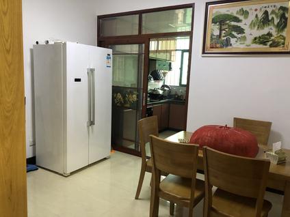 江门龙山花园4室2厅134平高楼层/共8层